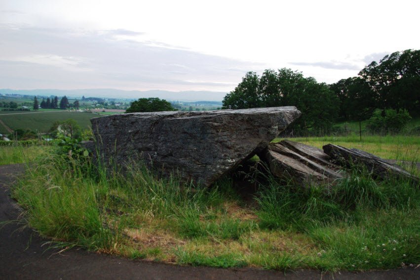 Erratic Rock State Natural Site, Oregon, USA